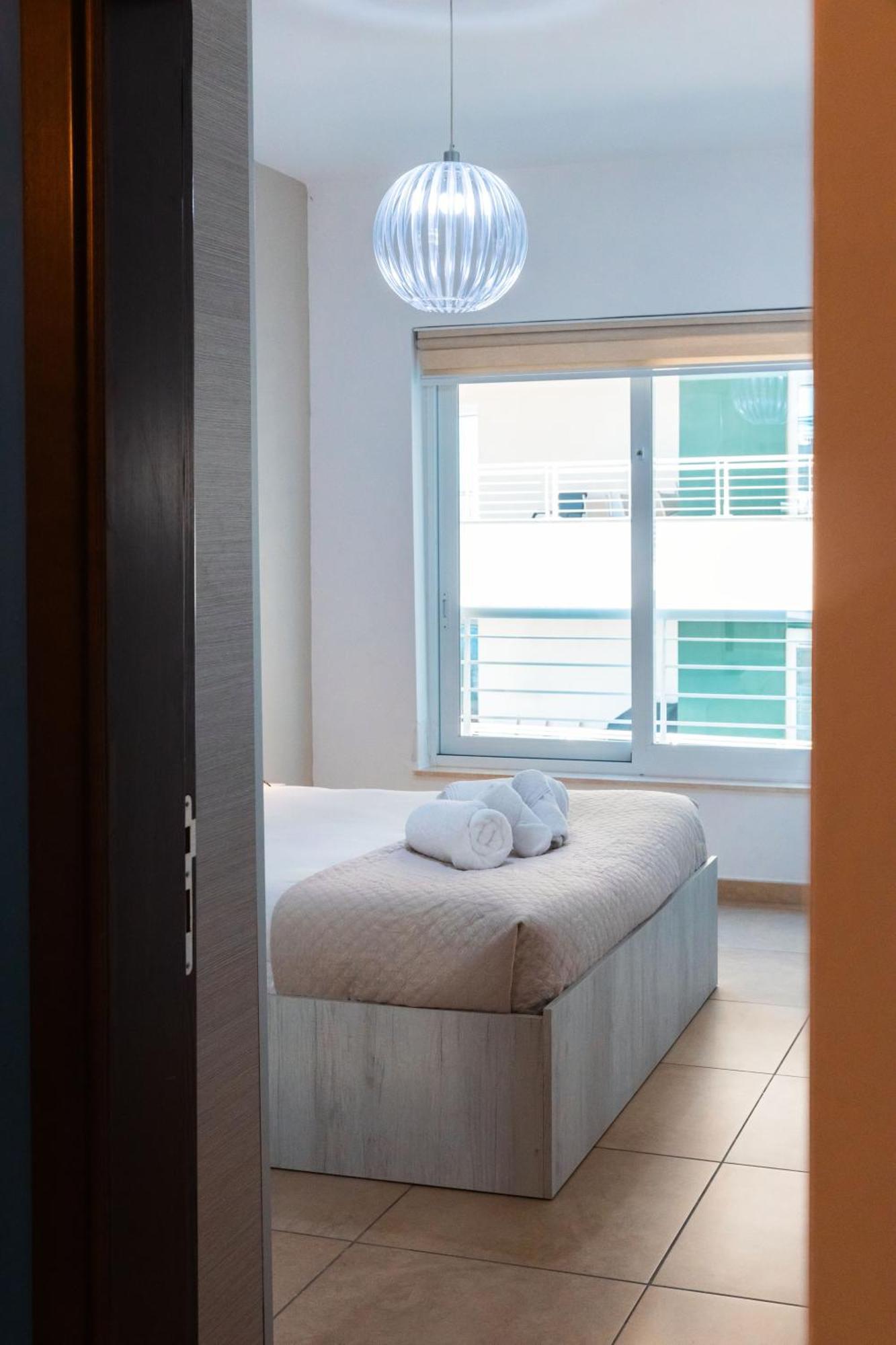 Luxury Seafront 3Br With Pool By Arcobnb Слима Экстерьер фото