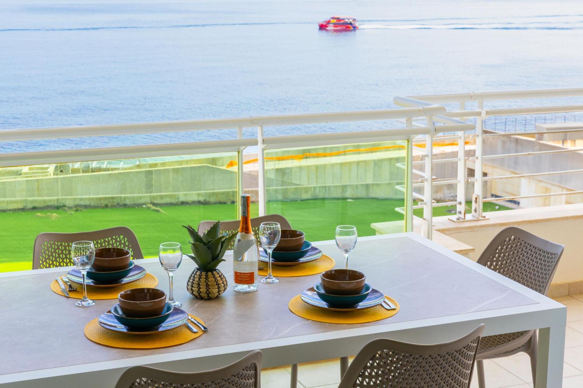 Luxury Seafront 3Br With Pool By Arcobnb Слима Экстерьер фото